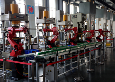 Robot stretching assembly line
